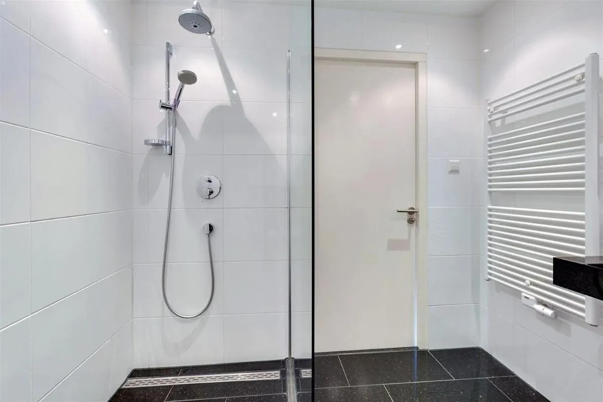 Homestay Lil Amsterdam Topfloor A Room Ensuite With Balcony Uithoorn