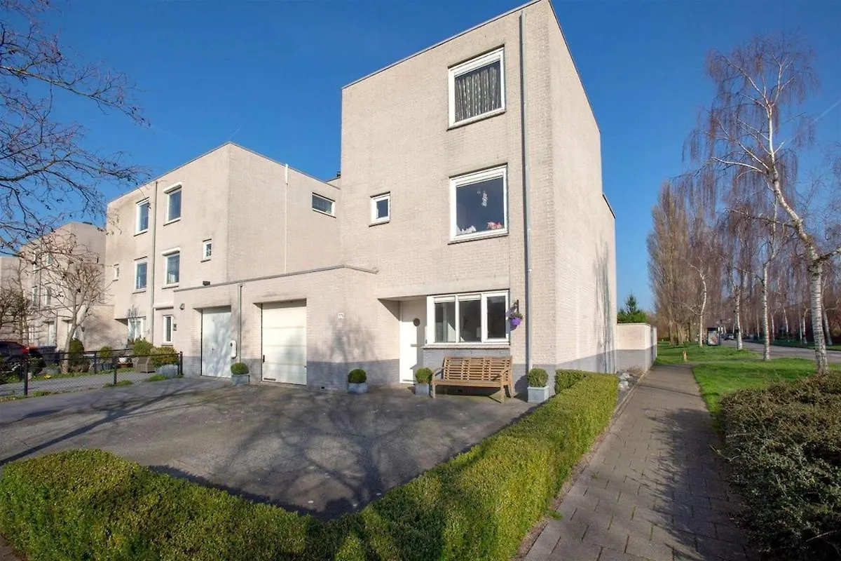 Lil Amsterdam Topfloor A Room Ensuite With Balcony Uithoorn 0*,  Netherlands