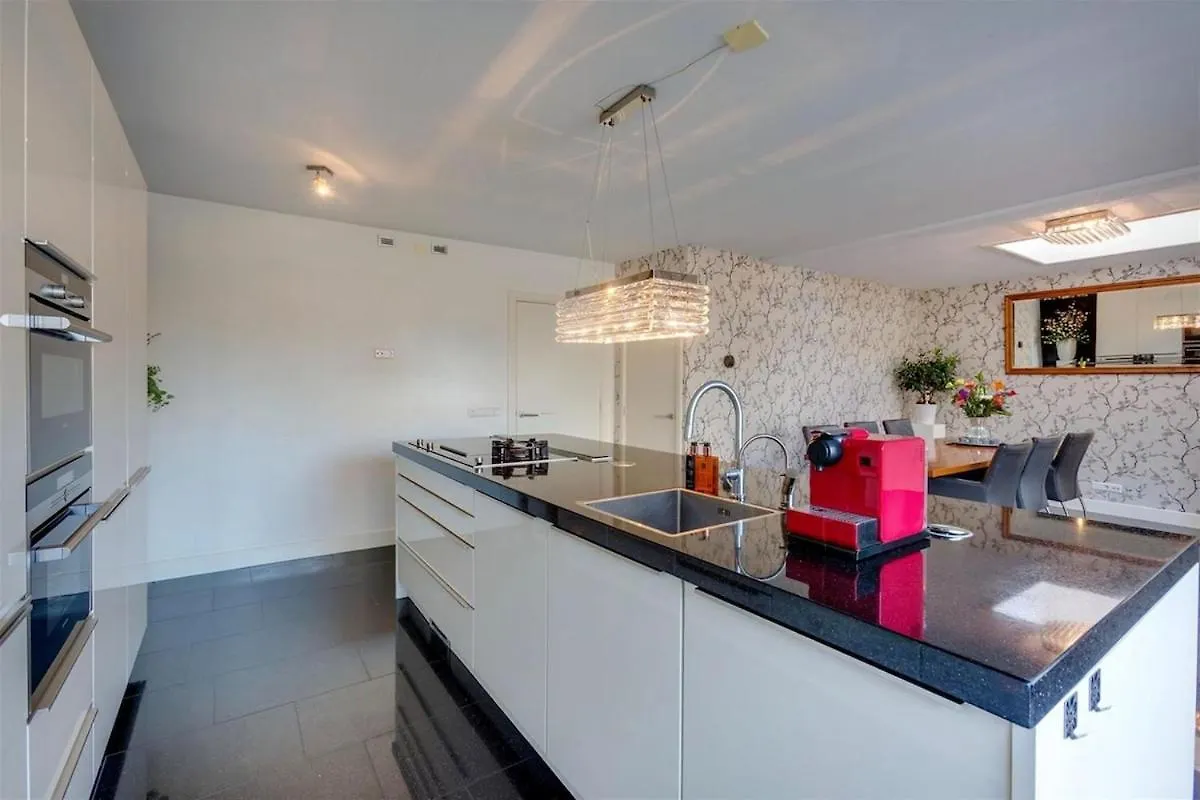 Homestay Lil Amsterdam Topfloor A Room Ensuite With Balcony Uithoorn