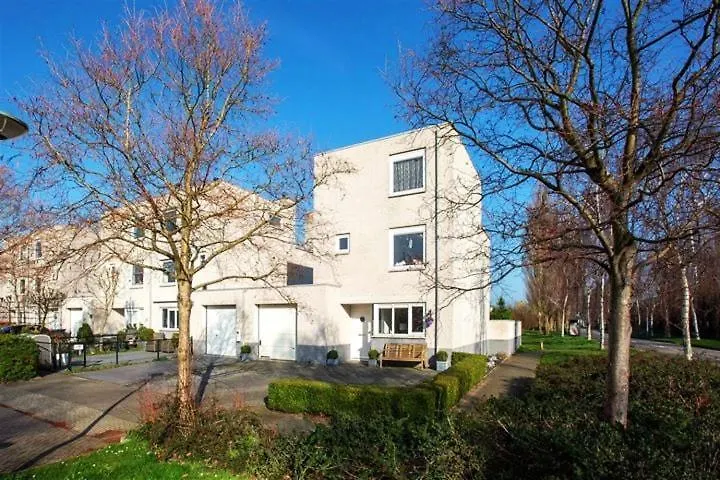 Lil Amsterdam Topfloor A Room Ensuite With Balcony Uithoorn 0*,  Netherlands